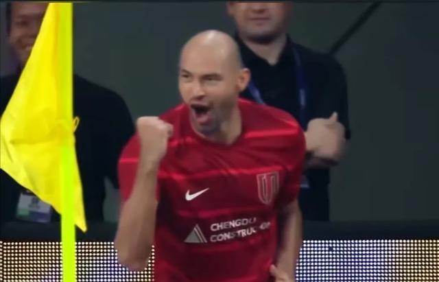 首秀大胜曼 首秀大胜曼