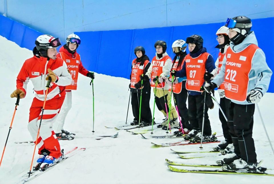 OgyJi, 接受记者采 OgyJi, 接受记者采